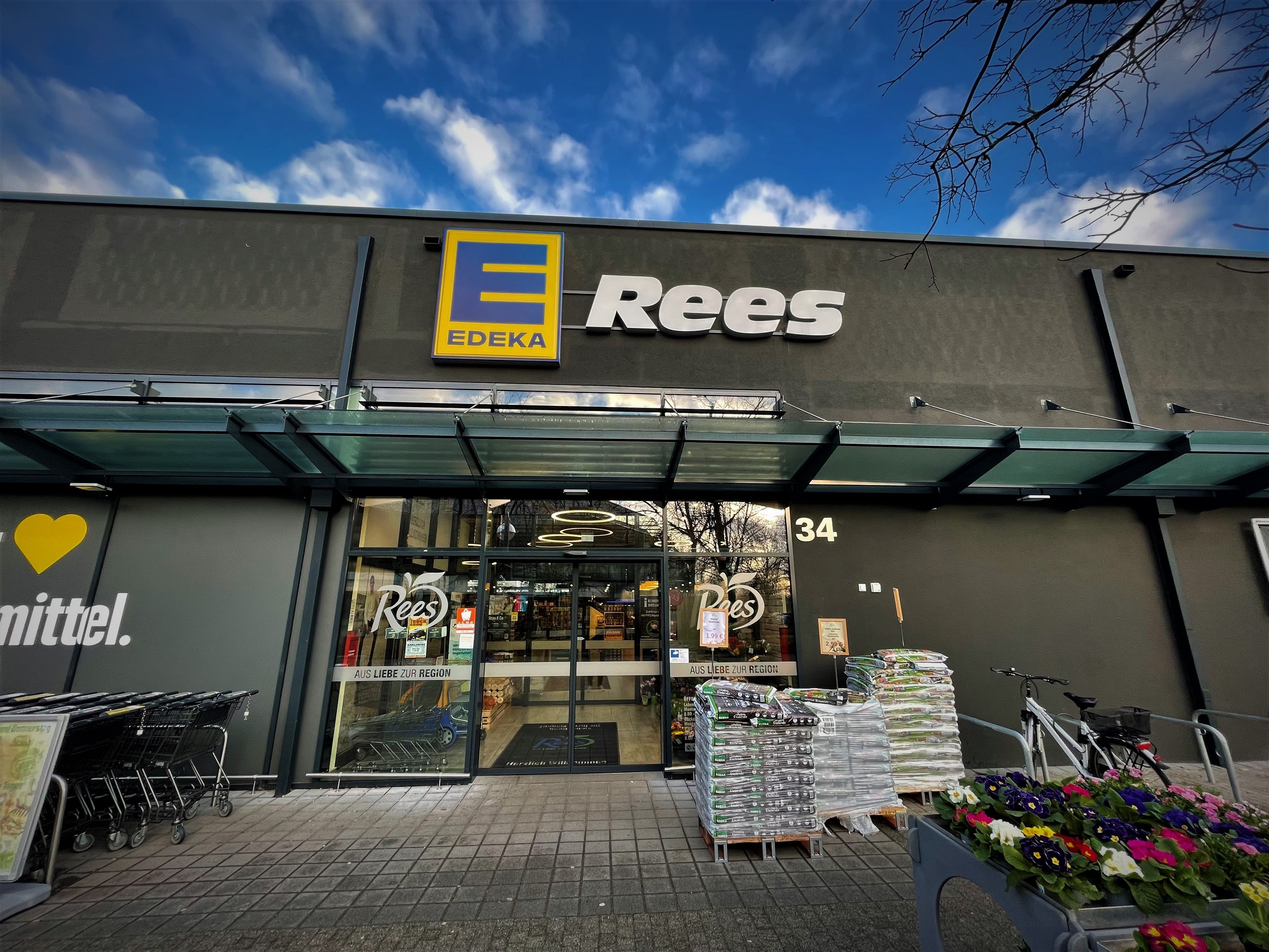 Edeka Rees Eingang