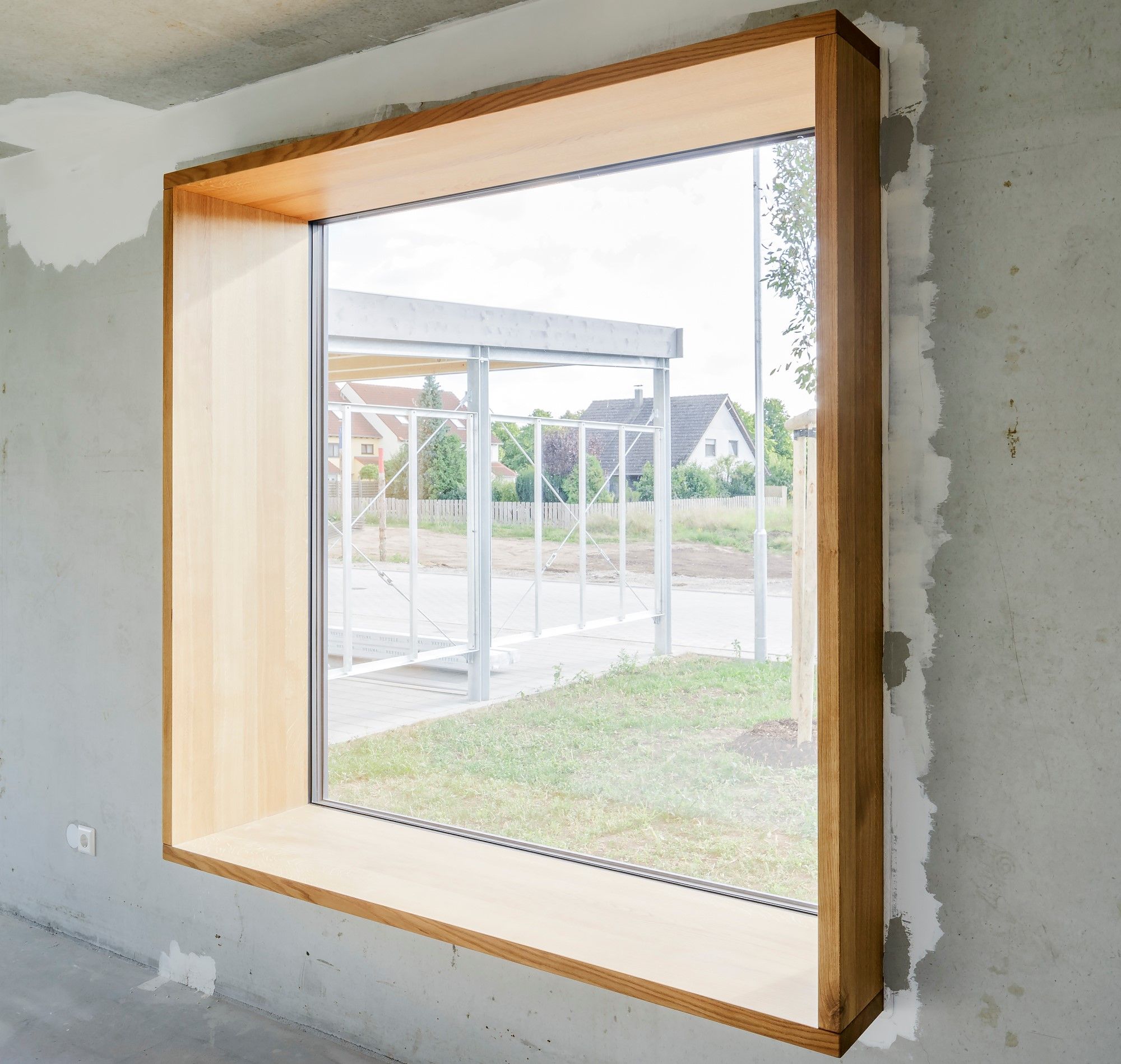 Einbau eines Fensters mit Holzrahmen