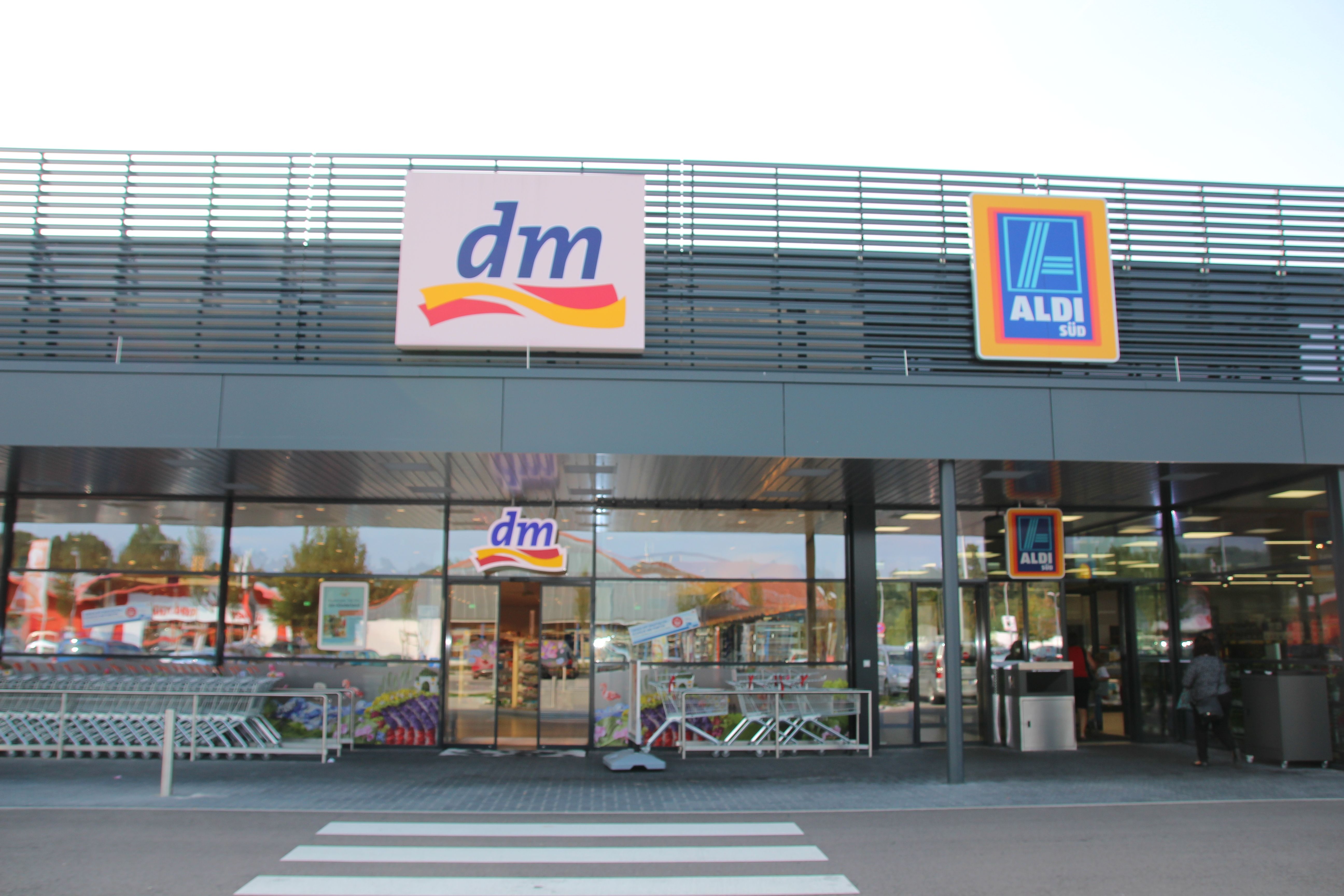 Eingang des DMs und Aldis