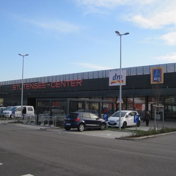 Neubau eines Einkaufzentrums in Stutensee mit einem ALDI Lebensmittelmarkt, einem dm Drogeriefachmarkt und einem REWE Lebensmittelmarkt